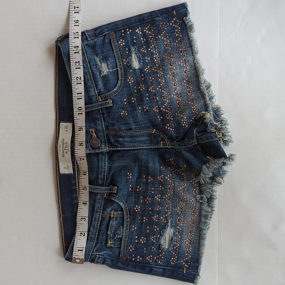 Abercrombie & Fitch Distressed Embellished Frayed Shortie Jean Shorts 0 ( W25) - Picture 14 of 16